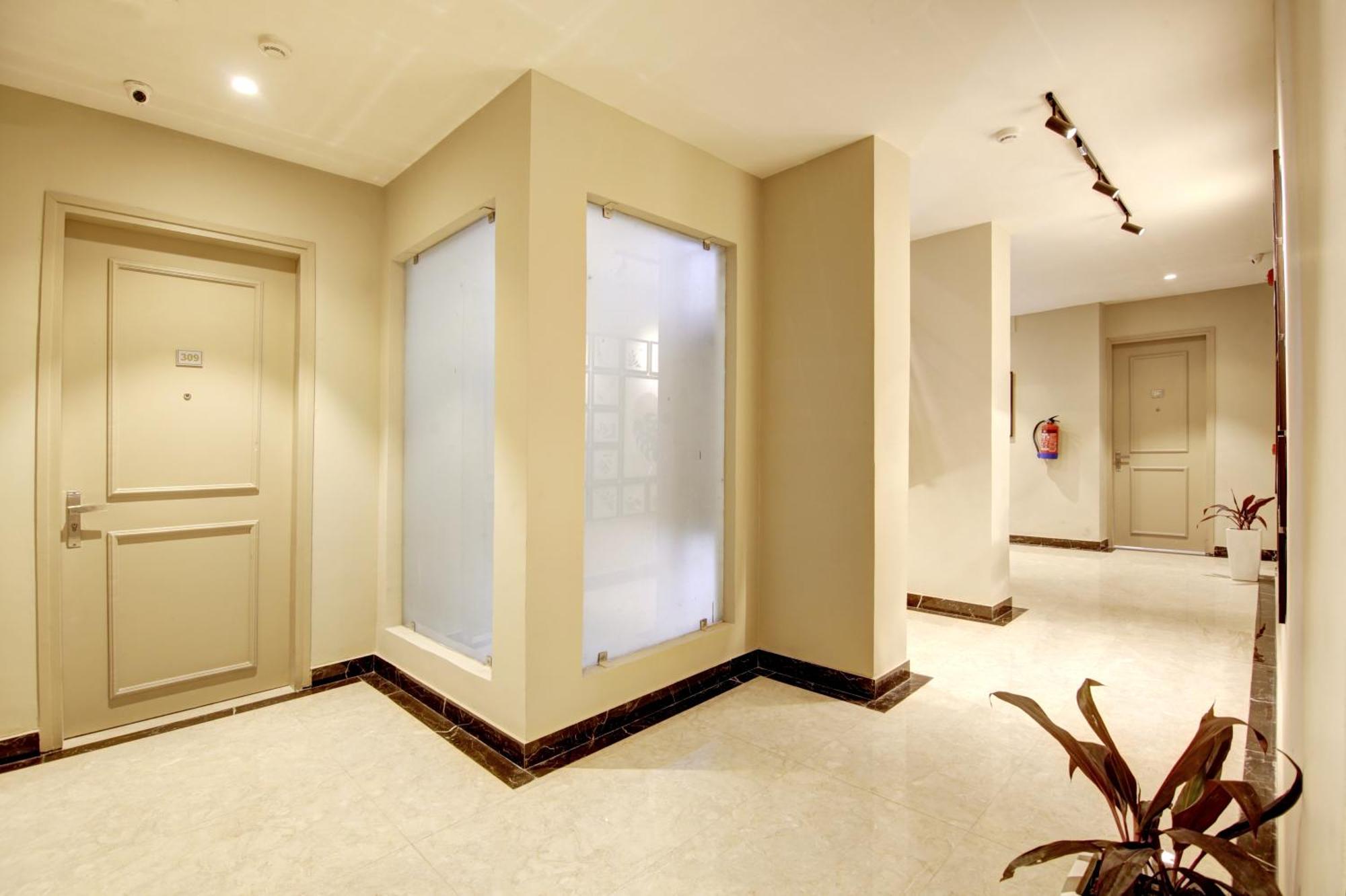 Saltstayz Select - Golf Course Road Гургаон Екстериор снимка